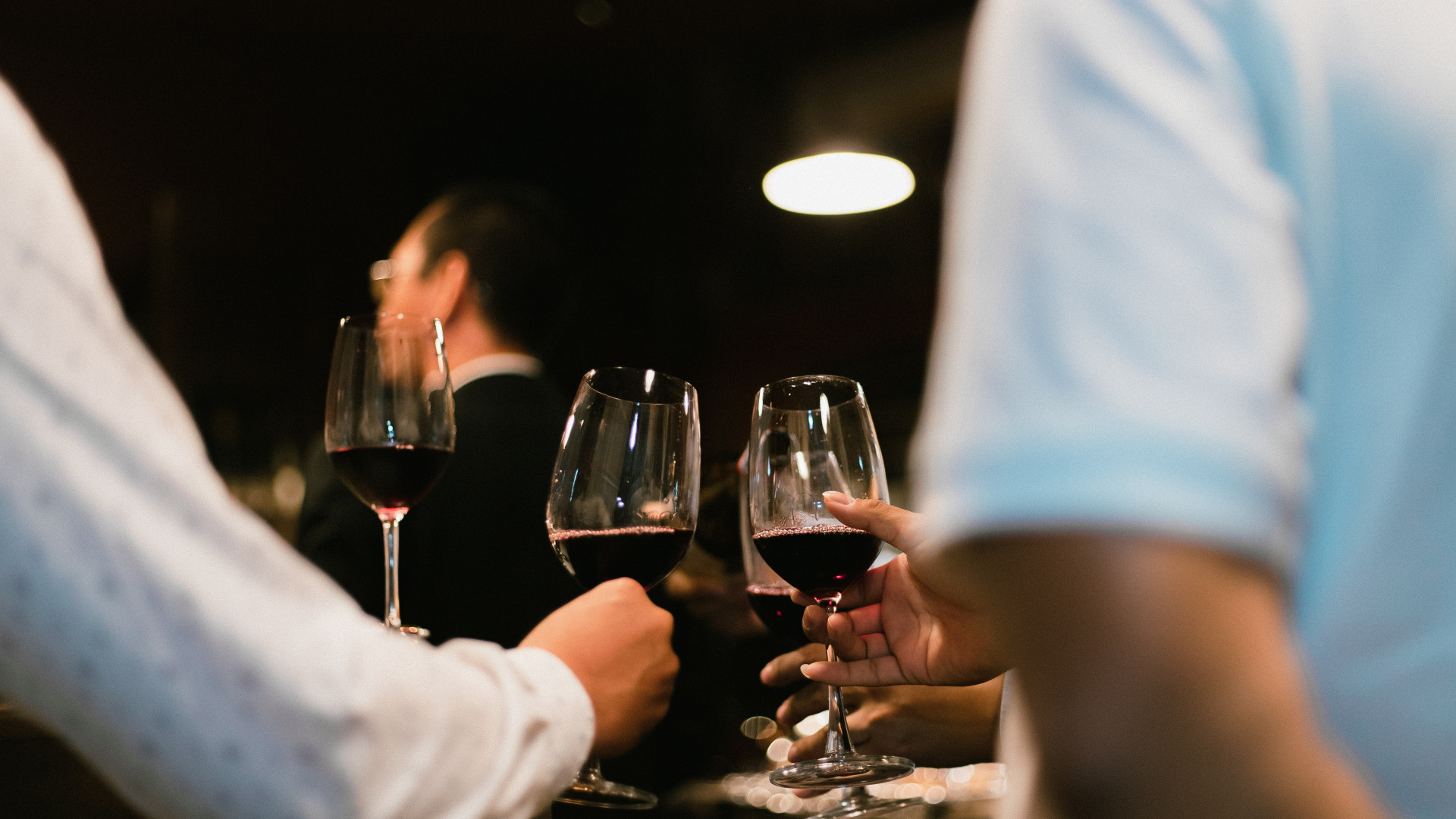 Team building : pourquoi une dégustation de vin ?